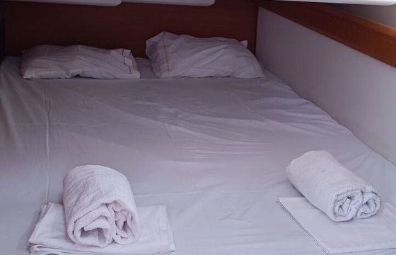 Sailboat Jeanneau Sun Odyssey 519  2017 15.21m