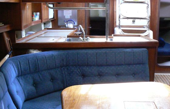 Sailboat Hunter 376 11.2m