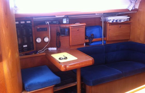 Sailboat JEANNEAU SUN ODYSSEY 43 13.2m