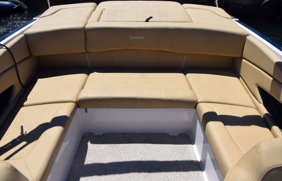 Motorboat Glastron GT 245 300hp