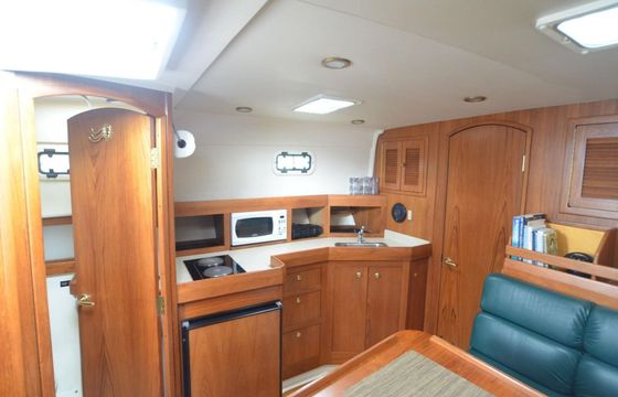Motorboat Mainship 34 Pilot 500hp