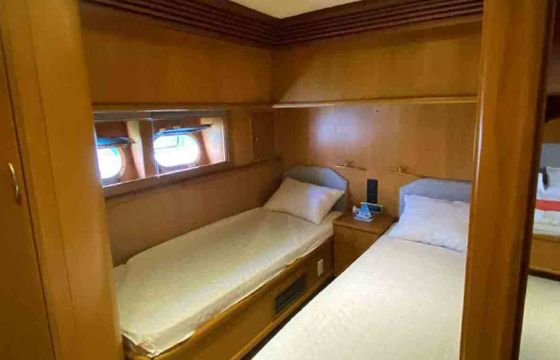 Motor yacht custom made 2008/2015 150hp