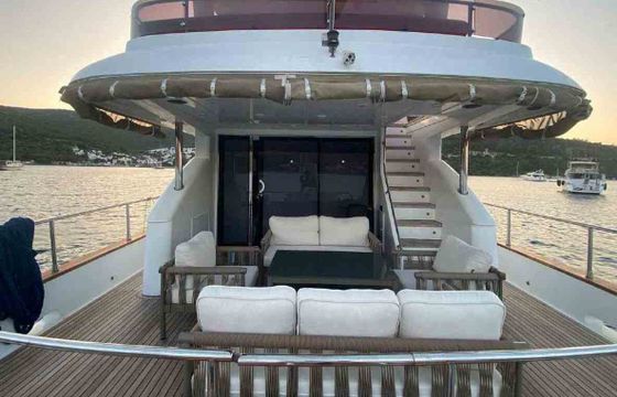 Motor yacht custom made 2008/2015 150hp