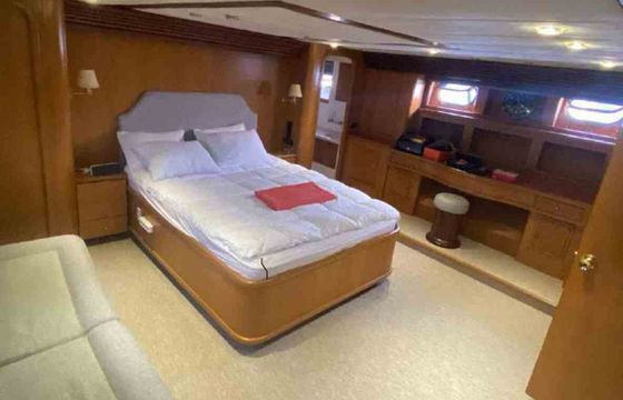 Motor yacht custom made 2008/2015 150hp