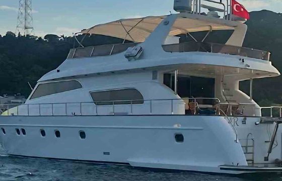 Motor yacht custom made 2008/2015 150hp