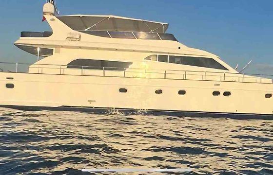 Motor yacht custom made 2008/2015 150hp