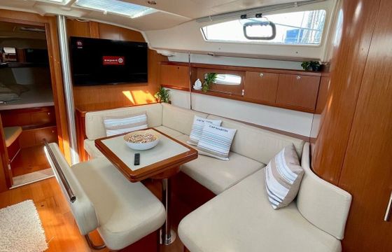 Sailboat Beneteau Beneteau Oceanis 43 (2007) 13.25m
