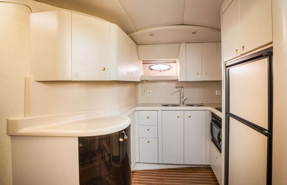 Motor yacht Cruisers Renovated 2023 852hp