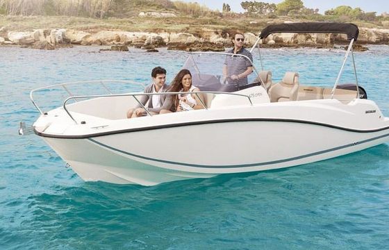 Motorboat Quicksilver Activ 675 Open 200hp