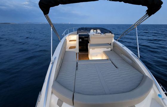 Motorboat Eolo 730HBS 200hp