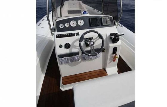 RIB SAVER SRL SAVER MG820 300 CV 300hp