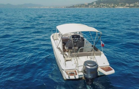 Motorboat Jeanneau Cap Camarat 7.5 Wa série 2 250hp