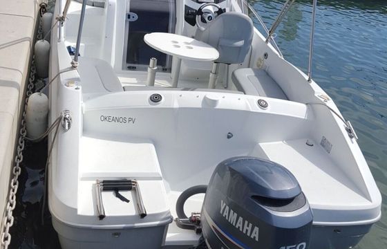 Motorboat BENETEAU Flyer 650 sundeck 150hp