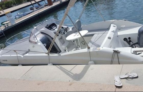 Motorboat BENETEAU Flyer 650 sundeck 150hp
