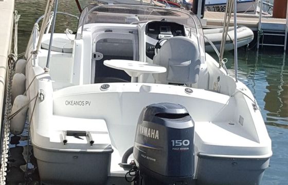 Motorboat BENETEAU Flyer 650 sundeck 150hp