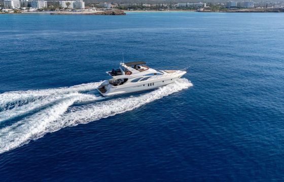 Motorboat Azimut 62 2300hp