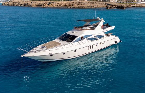 Motorboat Azimut 62 2300hp