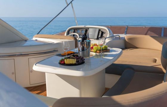 Motorboat Azimut 62 2300hp