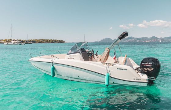 Motorboat Quicksilver Activ 605 Sundeck 150hp