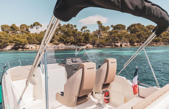 Motorboat Quicksilver Activ 605 Sundeck 150hp