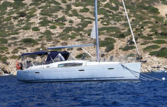 Sailboat Beneteau Oceanis 40 12m