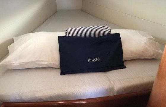 Sailboat Beneteau Oceanis 40 12m
