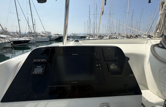 Catamaran Lagoon-Bénéteau Lagoon 42 - 4 + 2 cab. 12m