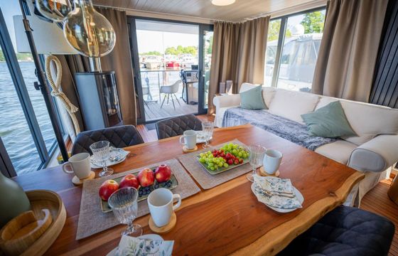 Houseboat WOMA D13
