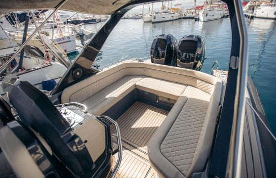 RIB Salpa SOLEIL 33 700hp