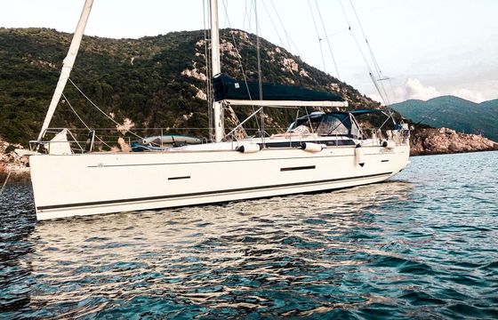 Sailboat Dufour yacht 450 grand large 14m