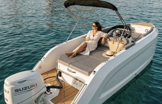 Motorboat Valory Luxury 90hp