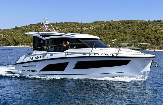 Motorboat Finnmaster Grandezza 30CA 380hp