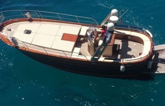 Motorboat Futura 38 Open 630hp
