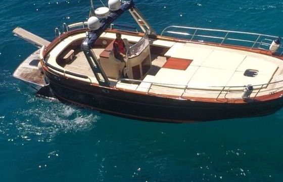 Motorboat Futura 38 Open 630hp
