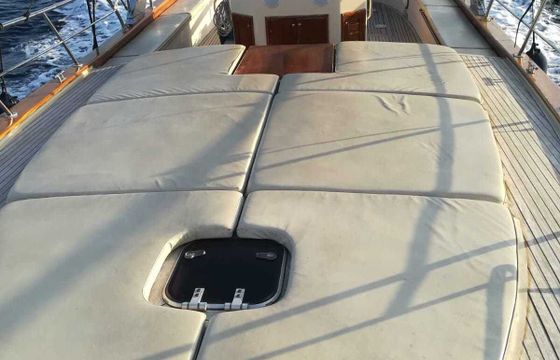 Motorboat Futura 38 Open 630hp