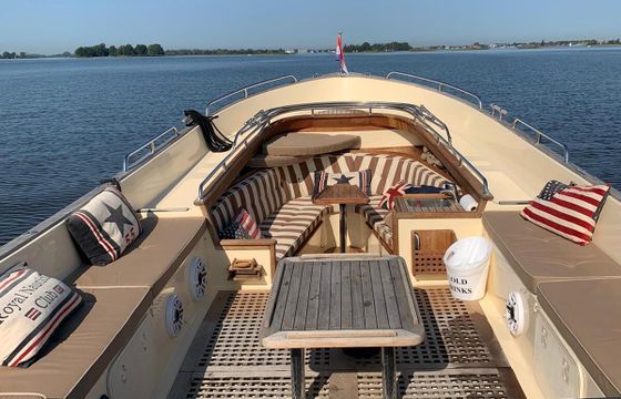 Motorboat VictoriaSloep Luxury Boat Open 11m 315hp