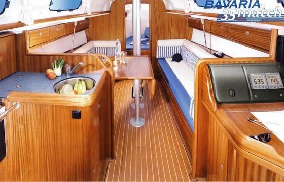 Sailing yacht Latitude 36 sailing Blueline 10.75m