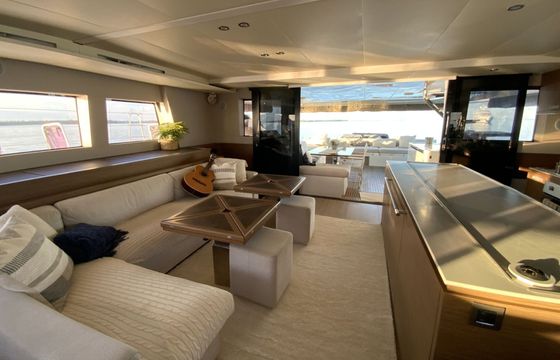 Catamaran Lagoon Lagoon 620 Essence 18.9m