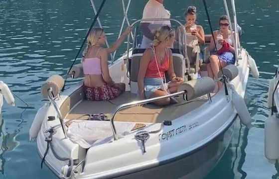 Motorboat Karel Ithaca 550 50hp