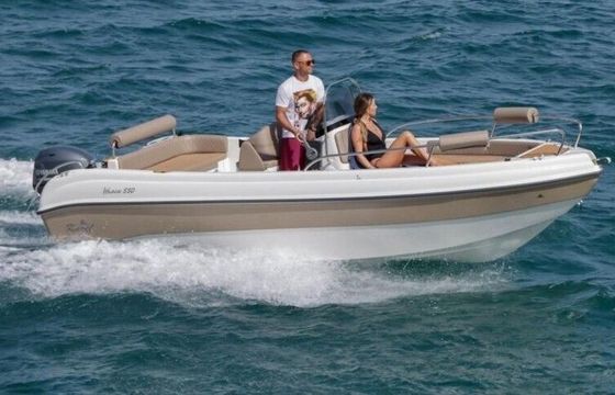 Motorboat Karel Ithaca 550 50hp