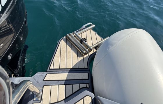 Motorboat Zodiac 7.5 Medline 300hp