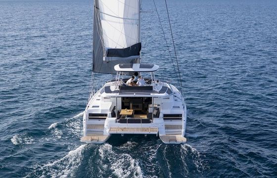 Catamaran Lagoon-Bénéteau Lagoon 51 - 6 + 1 cab. 15m