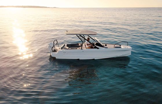 Motorboat Axopar 22 T Top 200hp