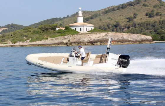 RIB Hydrosport 737 200hp