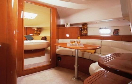 Motorboat Jeanneau Prestige 34 600hp