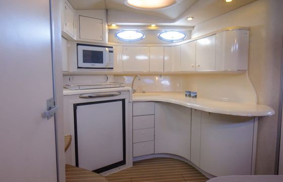Motorboat Sea Ray Sundancer 370 330hp