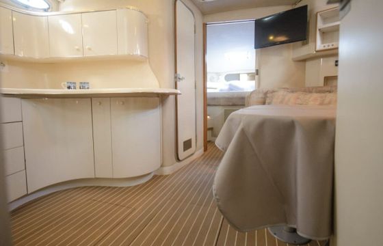 Motorboat Sea Ray Sundancer 370 330hp