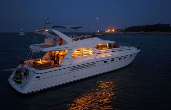 Motorboat PRINCESS 65 760hp