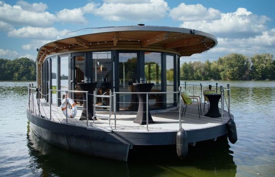 Houseboat Nautilus Hausboote Ei-Home