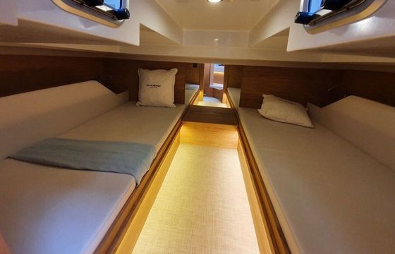 Motorboat De Antonio D34 Cruiser 500hp